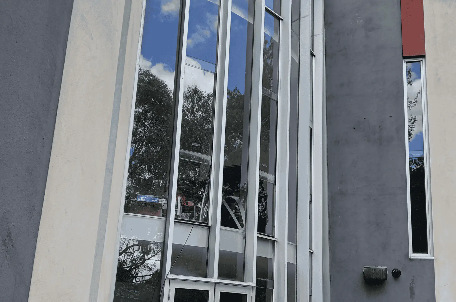 Double storey Shug windows cleaned