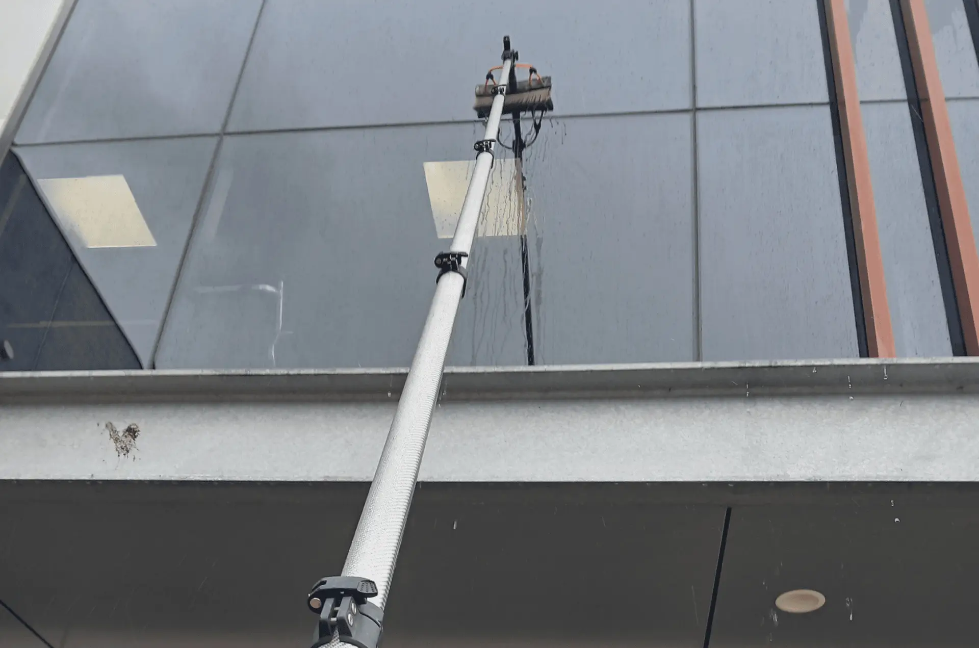 large commercial windows cleaned